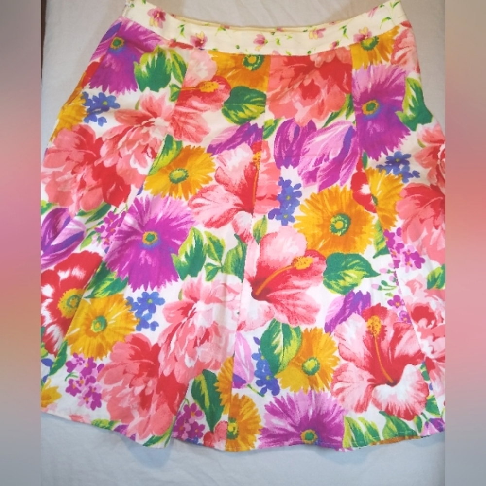 Authenticated Dolce & Gabbana Women's Floral Flare Skirt Size 26
